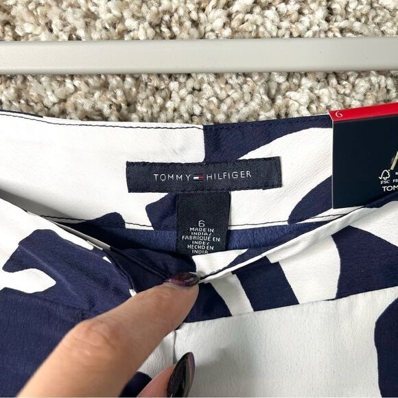 Tommy Hilfiger Pants Women’s 6 Navy Blue & White Floral Print NWT - Picture 3 of 11